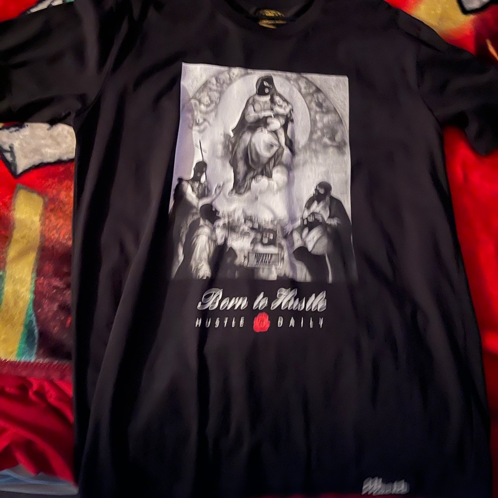 Black t shirt